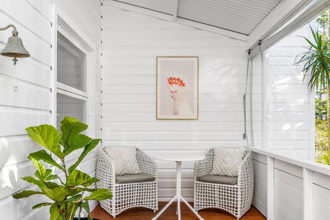Shirley Beach House, Right In Heart Of Byron Bay, Walking Distance To Town And Most Famous Beaches - Accommodation Gladstone 3