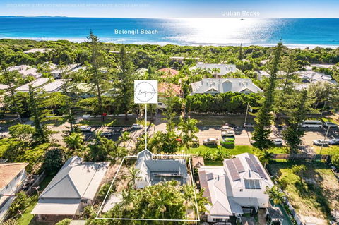 Shirley Beach House, Right In Heart Of Byron Bay, Walking Distance To Town And Most Famous Beaches - Accommodation Gladstone 0