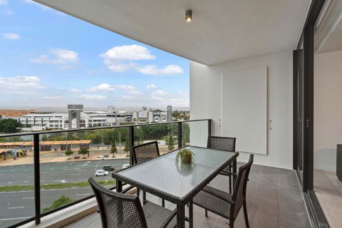 Sierra Grand In Broadbeach - Self Contained & Privately Managed - Wow Stay - Accommodation Gladstone 1