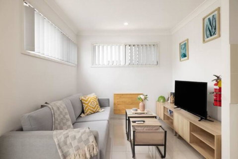 Smart Suites Self Check-in Apartments - S Freney - Accommodation Gladstone 2