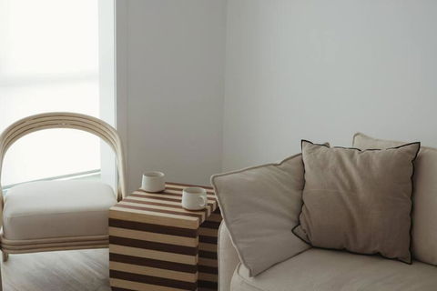 Silver Linings Apartment - Hosted By Burleigh Letting - Accommodation Gladstone 2