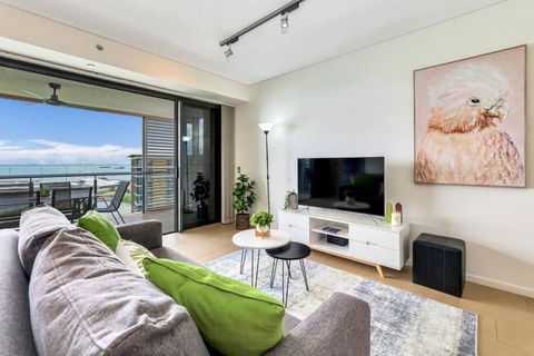 Sip Champagne At Sunset At The Darwin Waterfront - Accommodation Gladstone 0