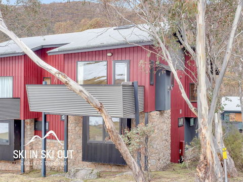 Ski In Ski Out 5 - Accommodation Gladstone 3