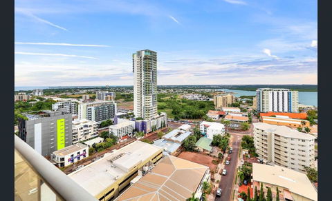 Sky High With Harbour Views - Accommodation Gladstone 2