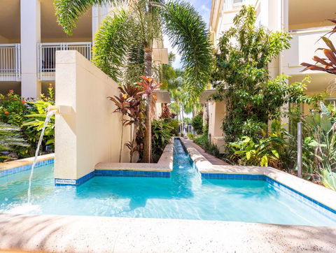 Sleek, Modern And Comfortable On Hastings Street - Accommodation Gladstone 1