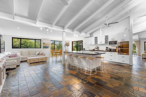 Sleep 9 @ Secluded Farmstay 12min To Coffs Harbour - Accommodation Gladstone 0