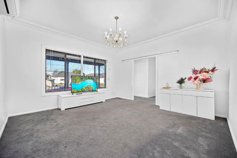 Spacious Upper House For You - Accommodation Gladstone 2