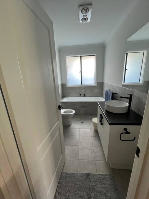 Sturt Home - Accommodation Gladstone 1