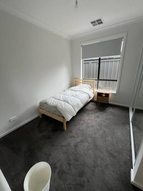 Sturt Home - Accommodation Gladstone 3