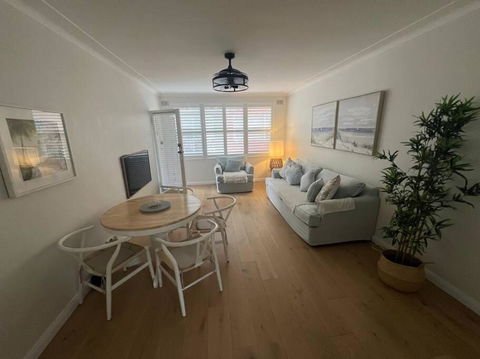 Sunny Boutique Apartment - Accommodation Gladstone 1