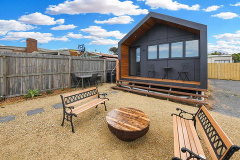Surrey River Hideaway - Accommodation Gladstone 0