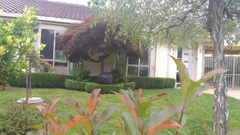 Sweet Holiday Home By The Golf Course - Accommodation Gladstone 0