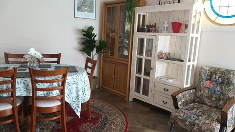 Sweet Holiday Home By The Golf Course - Accommodation Gladstone 1