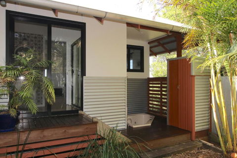 Tallaringa Views - Accommodation Gladstone 2