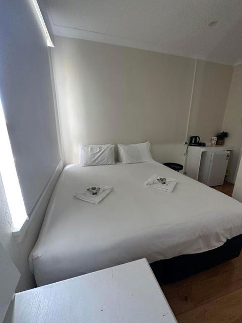 Tattersalls Hotel Casino - Accommodation Gladstone 2