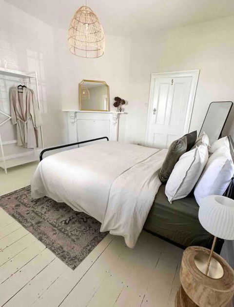 Telegraph Station Stays - Accommodation Gladstone 0