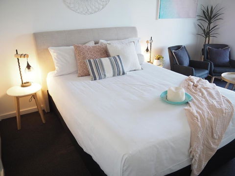 The Esplanade Motel - Accommodation Gladstone 0