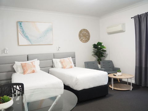 The Esplanade Motel - Accommodation Gladstone 1