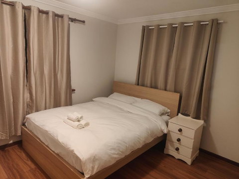 The Cozy Little House - Accommodation Gladstone 0