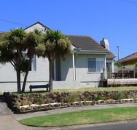 BEACHPOINT COTTAGE - Accommodation Gladstone