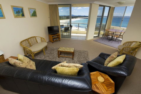 Beachpoint, Unit 401, 28 North Street - Accommodation Gladstone 3