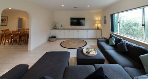 Beachside At Normanville - 7 Ronald Street - Accommodation Gladstone 3