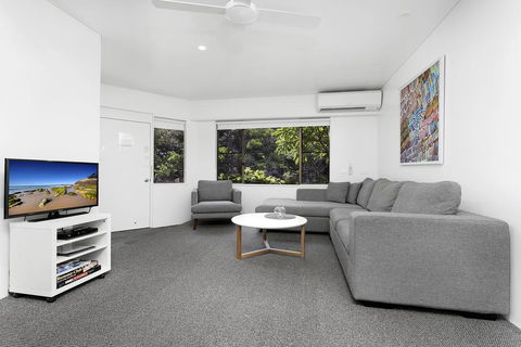 Beachside Beauty At Sapphire Beach - Accommodation Gladstone 3