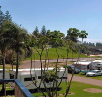 Beachside Getaway - 150m to beach - Accommodation Gladstone