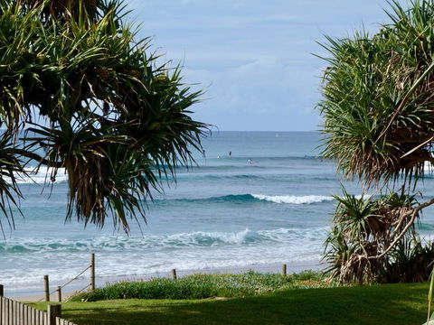 Beachside Lennox - Accommodation Gladstone 0