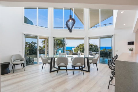 Beachside Luxury, Sunrise Beach - Accommodation Gladstone 3