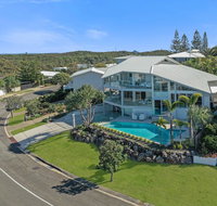 Beachside luxury Sunrise Beach - Accommodation Gladstone