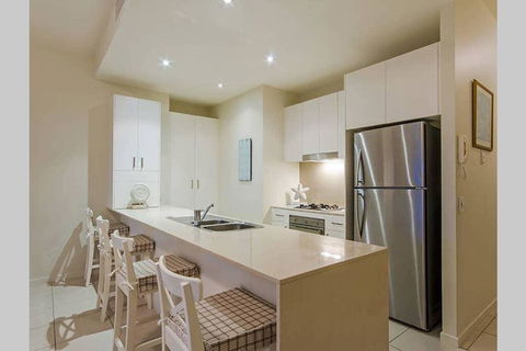 Beachside Penthouse With 360views - Accommodation Gladstone 1