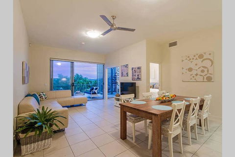 Beachside Penthouse With 360views - Accommodation Gladstone 0