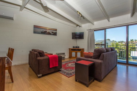 Beachwalk Nine - Accommodation Gladstone 2