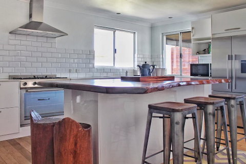 Beachy Bliss - Accommodation Gladstone 1