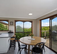 Beacon Point House - Accommodation Gladstone