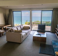 Beacon Point Ocean View Villas - Accommodation Gladstone