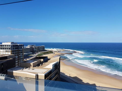 Beau Monde Apartments Newcastle - Horizon Newcastle Beach - Accommodation Gladstone 0