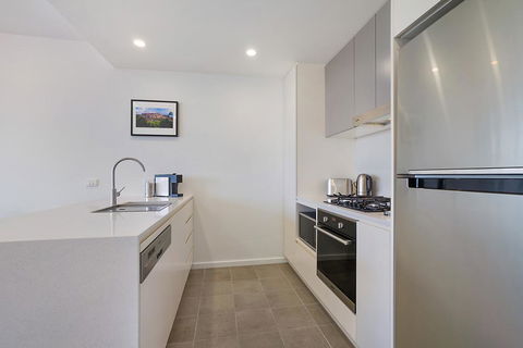 Beau Monde Apartments Newcastle - The Herald - Accommodation Gladstone 1