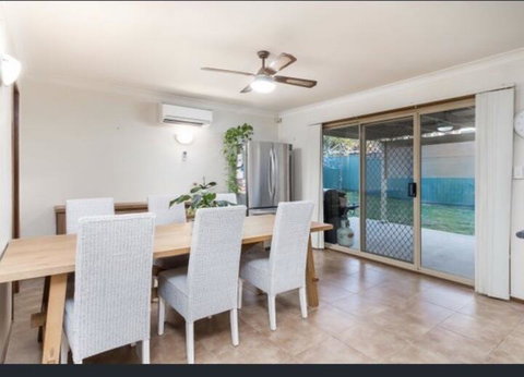 Beautiful Home Norwest Of Sydney - Accommodation Gladstone 1