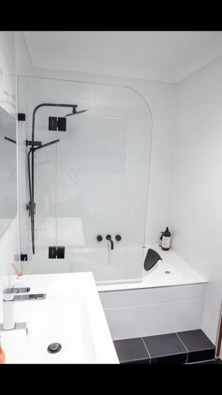 Beautiful Home Norwest Of Sydney - Accommodation Gladstone 3