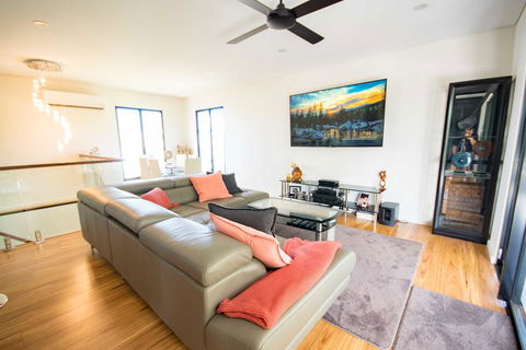 Beautiful Modern Luxury - Accommodation Gladstone 0