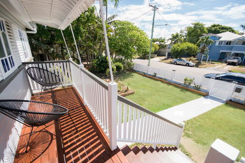 Beautiful Queenslander - Accommodation Gladstone 2