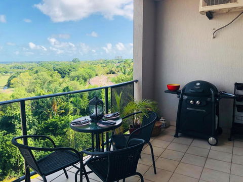 Beautiful Spacious City Apartment With Views Out To The Arafura Sea - Accommodation Gladstone 1