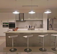 Beautifully Appointed Large Family Home - Accommodation Gladstone