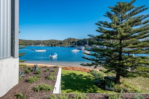 Beauty On Booker Bay - Accommodation Gladstone 1