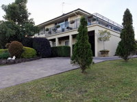 Book Cooranbong Accommodation Vacations Accommodation Gladstone Accommodation Gladstone