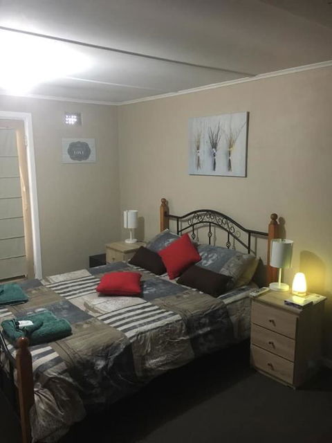 Beggs Farmstay B&B - Accommodation Gladstone 3