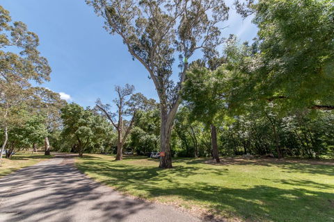 Belair National Park Holiday Park - Accommodation Gladstone 2