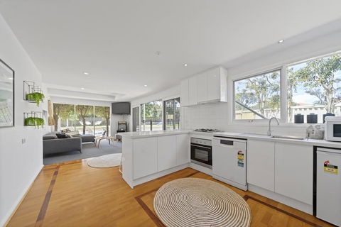 Beleura By The Beach - Accommodation Gladstone 3